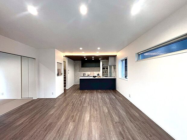 【【2号地】リビング】LDK広々20.2帖！和室とつなげてさらに広々24.7帖！