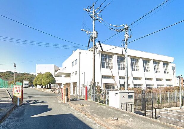 志免町立志免中学校（約210m）
