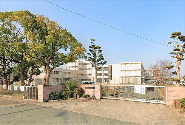 志免町立志免東中学校（約2,600m）