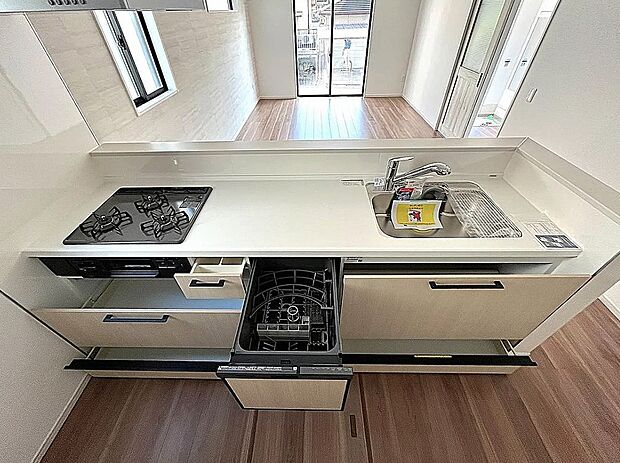 【【2号棟】キッチン】食洗機付きで収納も豊富！