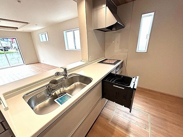 【【1号棟】キッチン】家族の会話が弾むカウンターキッチン!食器洗浄乾燥機付き♪