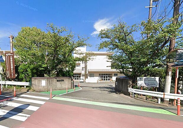 太宰府市立太宰府東小学校(約700m)