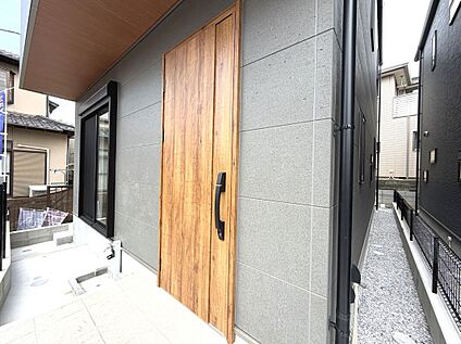 玄関ポーチ