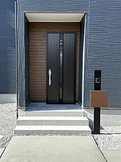 玄関ポーチ