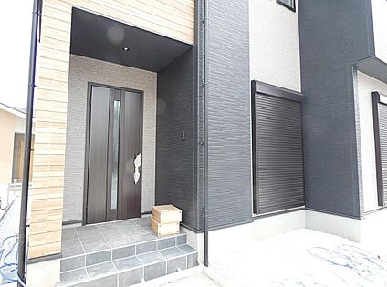 玄関ポーチ