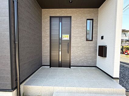 玄関ポーチ