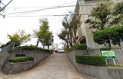 大野城市立御陵中学校 190ｍ(徒歩3分)