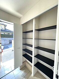 【2号棟】玄関