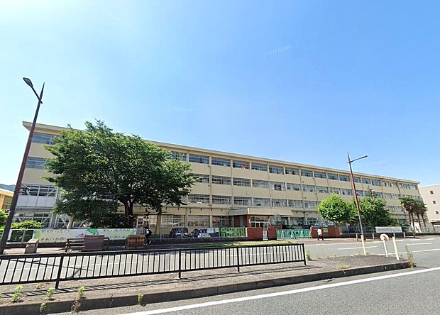北九州市立足立中学校（約800m）