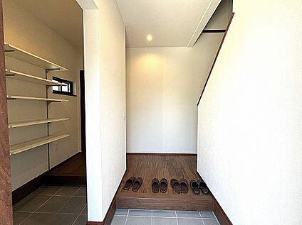 【2号地】玄関