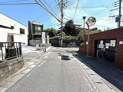 北側接面道路
