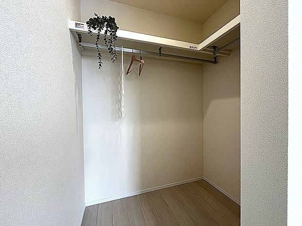 【ウォークインクローゼット】3部屋にウォークインクローゼット付きでお部屋がすっきり片付きます！
