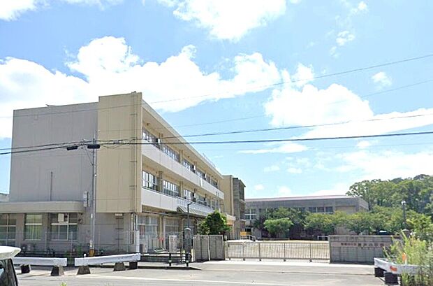 那珂川市立岩戸小学校（約2,000m）