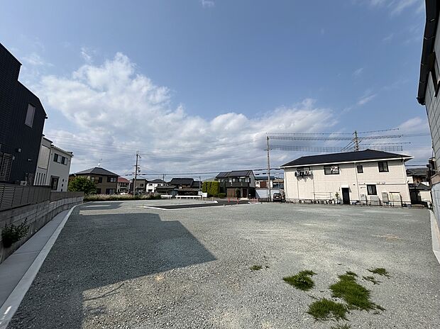 【現地】第一種低層住居専用地域なので静かな環境です