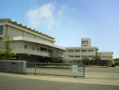 稲美町立稲美中学校 約1970ｍ(徒歩約25分)