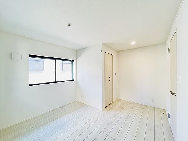 【居室】■外観、間取り、陽当たり、風通り、リビング、キッチン、駐車、スペース、眺望、街並み、周辺環境など、こちらの物件で毎日の暮らしに役立つポイント「知って納得」生活イメージを詳しく説明させて頂きます。