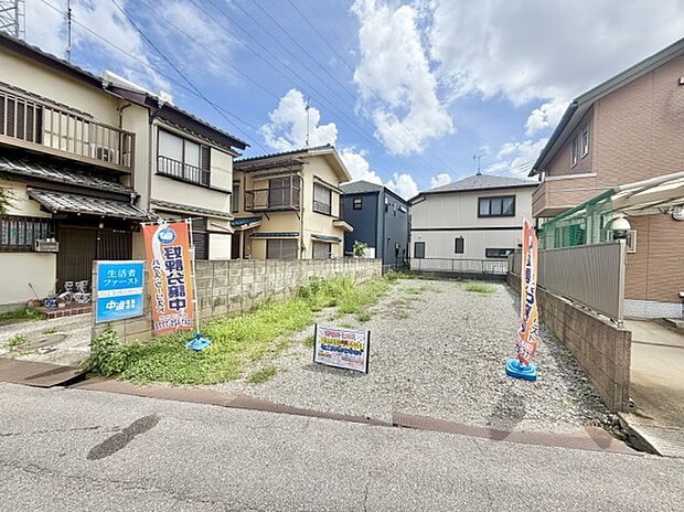 【現地写真】スーパー・コンビニエンスストア・ドラックストアまで徒歩10分圏内
