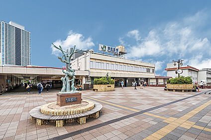 JR総武線「津田沼」駅（現地より徒歩25分） 約1940m