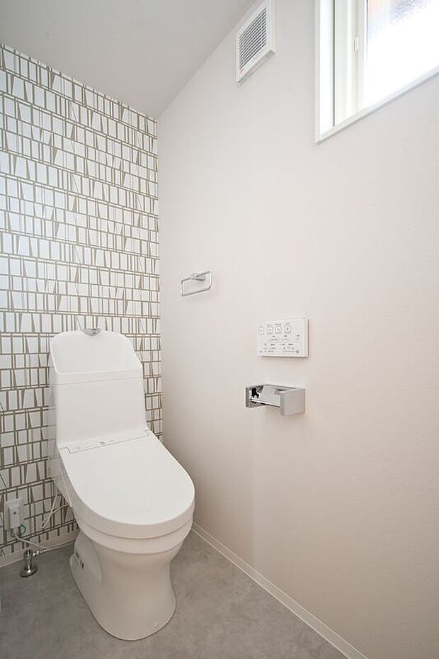 【【当社施工例】】明るいイメージで仕上げたトイレ