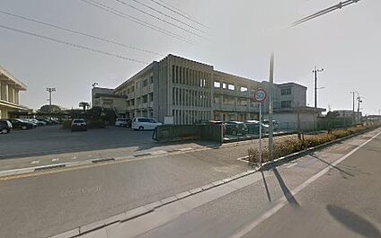 小郡市立小郡中学校 213ｍ(徒歩3分)