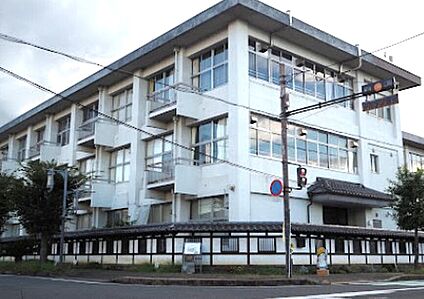 今井小学校 約710ｍ