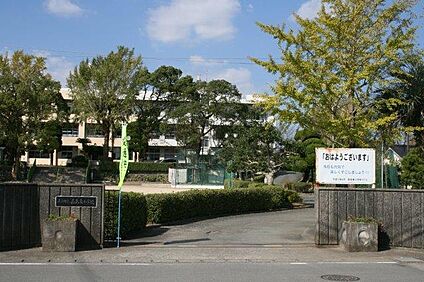 嘉島町立 嘉島東小学校 徒歩1447m