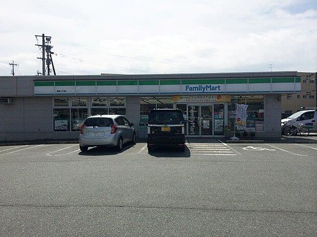 ファミリーマート　御領三丁目店