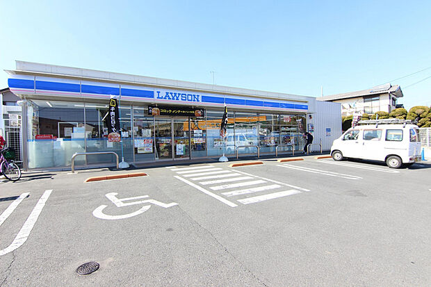 ローソン茅ヶ崎甘沼西店（約600m）