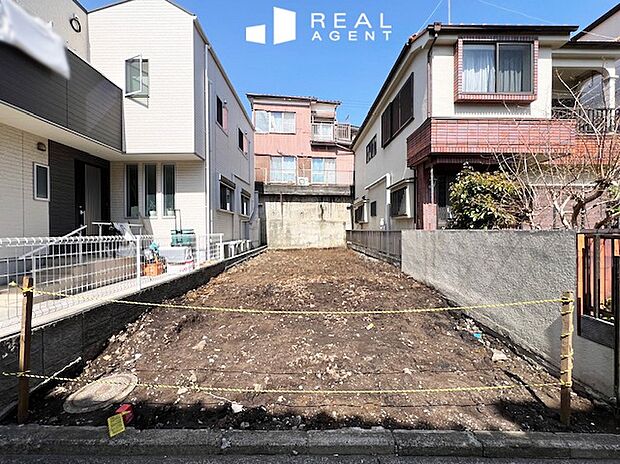 オーケーストア、MEGAドン・キホーテが駅近くにあり毎日のお買い物が便利な「大口」駅徒歩約14分。横浜駅へも直通8分でアクセス可能。