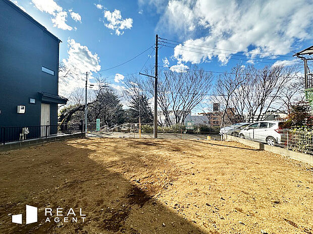 【現地撮影】横浜駅徒歩約14分。車庫1台駐車が可能なので交通利便性◎そんな好立地に自分だけのマイホームを。