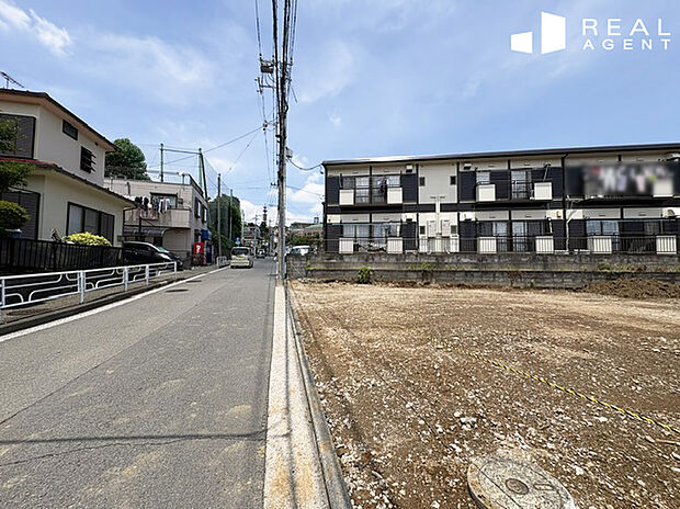 【現地前面道路】現地までのアプローチをしっかりとご説明させて頂きます。お車と徒歩のアプローチをご一緒しますので、なんなりとご質問下さい♪