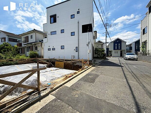 【現地前面道路】現地までのアプローチをしっかりとご説明させて頂きます。お車と徒歩のアプローチをご一緒しますので、なんなりとご質問下さい♪
