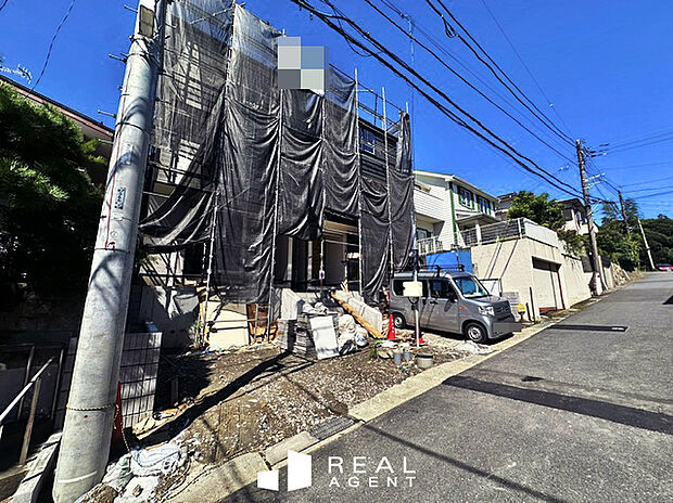 【現地撮影】大船駅周辺は飲食店やショッピングモールが充実。生活利便にも優れているため、暮らしやすい住環境です。
