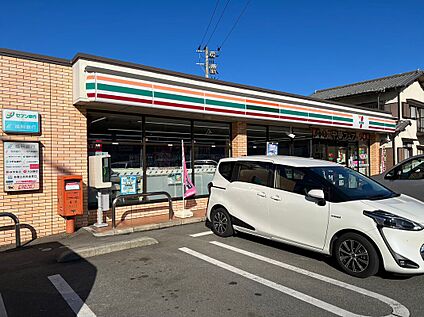 セブンイレブン福岡早良2丁目店 距離1480m(徒歩19分)