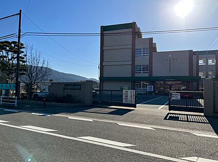 内野小学校 1150m(徒歩15分)