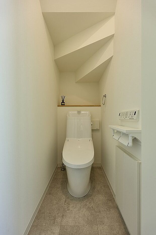 【トイレ】1階と2階にトイレがあるので、混み合うこともありません。
