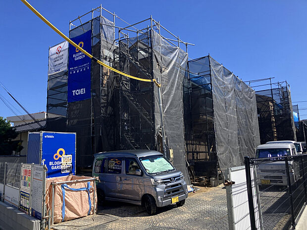 現地写真　2025年10月中旬　完成予定　2025年12月下旬