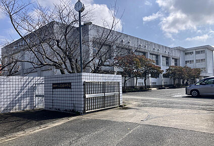 筑紫野市立天拝中学校 2100m