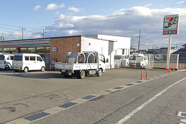 セブンイレブン(約250m)