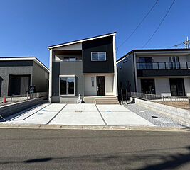 ＜坂東市辺田＞小学校・コンビニまで徒歩10分圏内、国道も近くお出かけにも便利な立地 外観