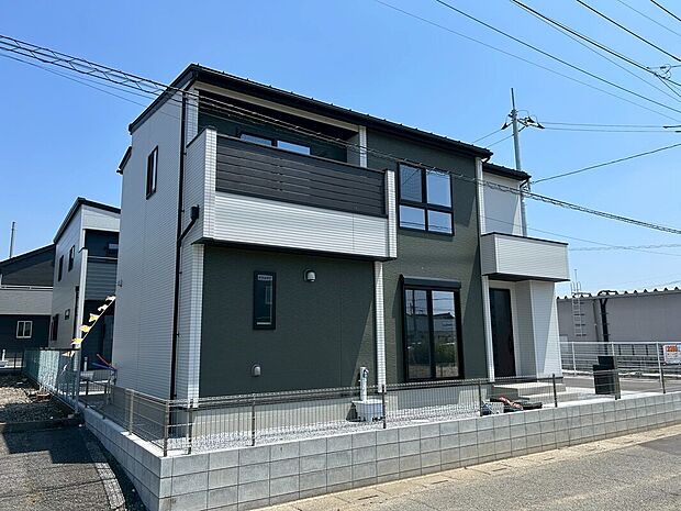 【9号棟 現地外観写真】