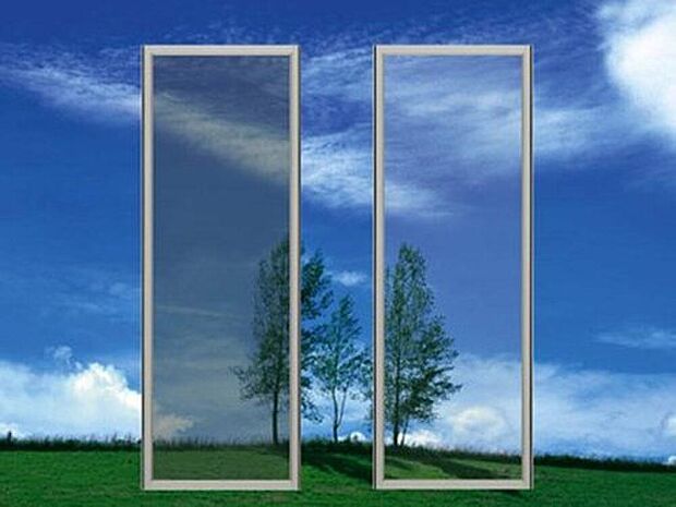 【【クリアネット網戸】】外の景色がクリアに見える網戸。細かい網目と細い糸で、防虫性に優れています。糸と糸の交差部を融着する技術により、ほこりがすき間に入りにくく、眺望性を保ちます。