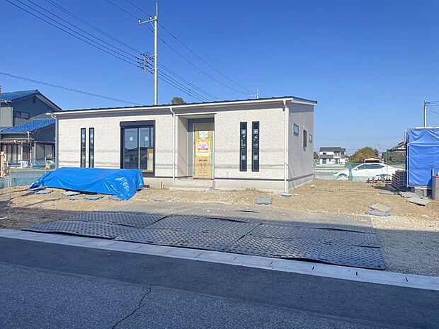 【【5号棟　現地外観】】藤井上組（全6区画）5号棟：只今建築中です 
