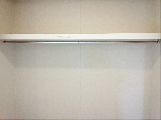 【【3号棟 収納(同形状・同仕様写真)】】全洋室収納付き!主寝室には2帖のウォークインクローゼット完備!お子様も自然と整理整頓が身につきますね。