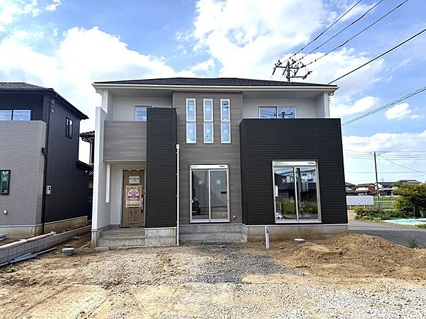 【2号棟 現地外観写真】現在建築中 5月末完成予定です。見学はいつでも可能です!