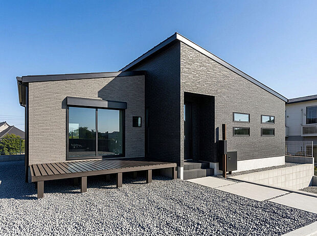 【3LDK】現地写真にパースを合成したものです