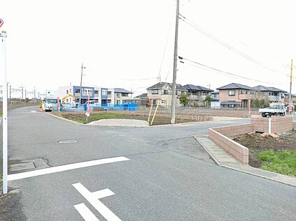 前面道路含む現地写真