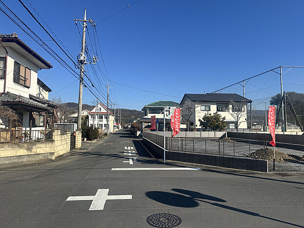 【【前面道路】】幅6.0m西側道路です。見通しが良く開放感があります!
