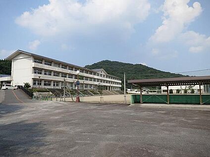 足利市立毛野中学校 約730m～740m(徒歩約10分)