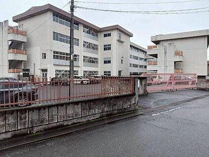 桐生市立相生中学校 約1,870m(徒歩24分)